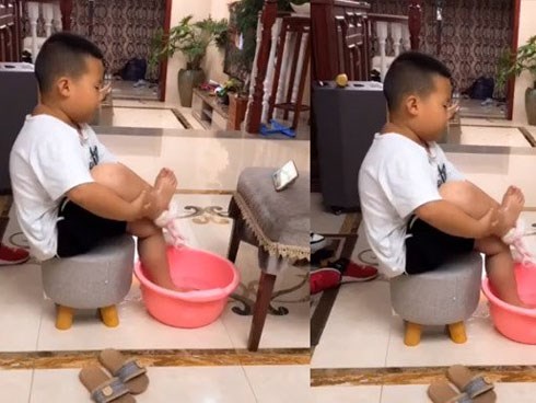 Lau thế này thì bao giờ mới khô chân để đi ngủ