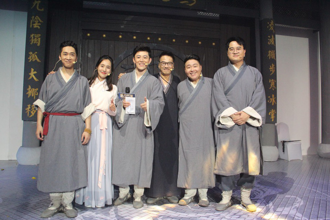 Cuộc sống ở tuổi 65 của bạn diễn Châu Tinh Trì: Già yếu cần người dìu đỡ vẫn bán mạng đóng phim nuôi gia đình-12