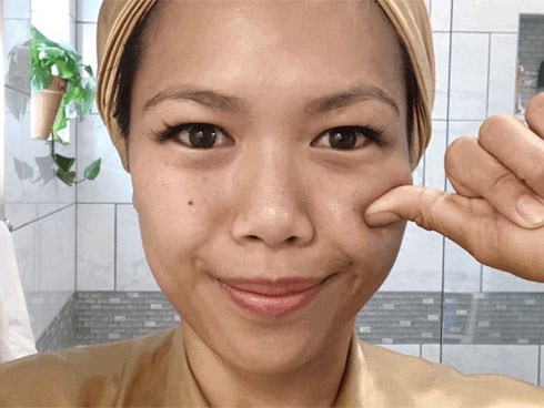 Phương pháp massage “6 bước, 3 động tác” có gì đặc biệt mà khiến gương mặt cô nàng này thon gọn chỉ sau 1 phút