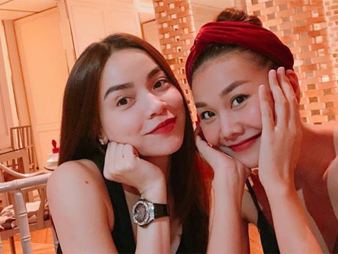 Chơi thân chục năm có lẻ nhưng đây là lần đầu Hồ Ngọc Hà thể hiện “ra mặt” điều này với Thanh Hằng