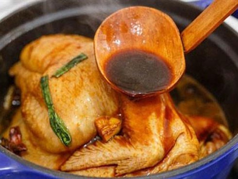 Luộc gà kiểu này thịt vừa mềm vừa thơm ngon khó cưỡng