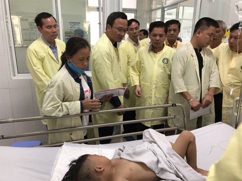 Vụ xe rước dâu gặp nạn: 3 nạn nhân đã tỉnh, 1 người còn hôn mê