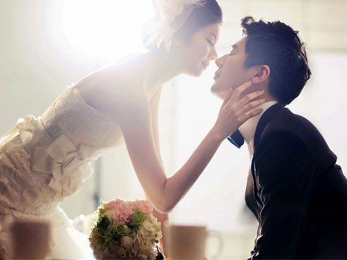 Cứ lấy vợ 4 tuổi này mà chồng chịu nghe lời thì GIÀU nhanh thần tốc, đất đai nhiều vô kể
