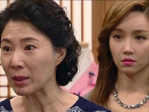 Bí mật những lần đi sớm về muộn của mẹ chồng 