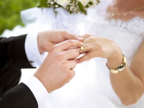 Ai bảo sợ vợ là xấu? 4 con giáp này càng sợ vợ thì gia đình càng phú quý