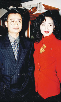 Đời buồn của Á hậu Hong Kong: 14 tuổi vất vả kiếm tiền nuôi gia đình, khi giàu có lại bị bệnh tật giày vò-6