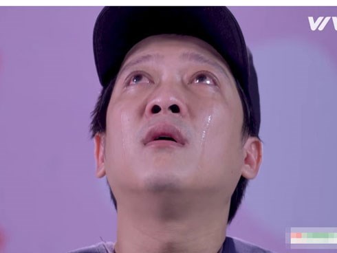 Trường Giang bật khóc: Tôi sợ đi về không có khán giả nào chạy theo