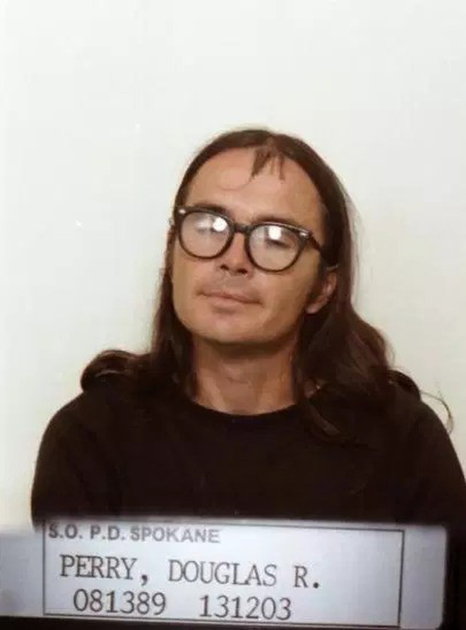 Kẻ sát nhân hàng loạt bị bắt sau 27 năm lẩn trốn: Sát hại 3 người rồi đi chuyển giới-4