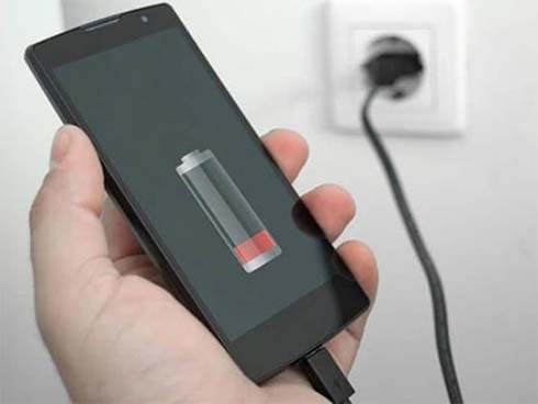 Sạc điện thoại, cô gái 22 tuổi ở Thanh Hóa bị điện giật tử vong
