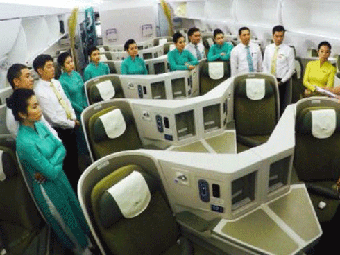Cục Hàng không VN lên tiếng vụ hàng chục phi công Vietnam Airlines xin nghỉ việc và đòi khởi kiện