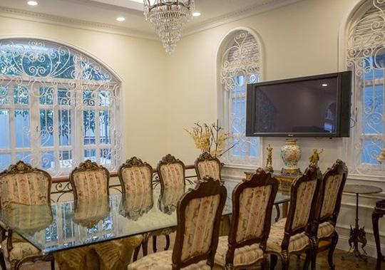 Cận cảnh nhà dát vàng 300 tỷ từng gây chao đảo của Hoa hậu, ảo thuật gia Ngô Mỹ Uyên-10