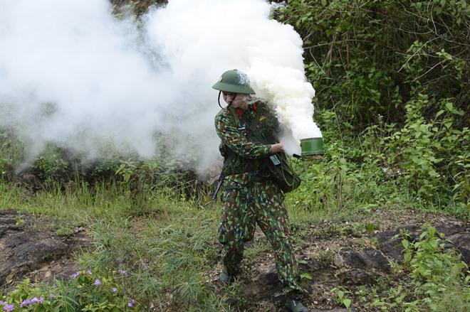 Sao Nhập Ngũ: Mr Cần-Trô Xuân Nghị và các tân binh hoảng hồn ném lựu đạn, dập lửa-4
