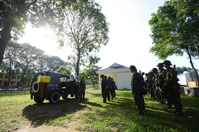 Sao Nhập Ngũ: Mr Cần-Trô Xuân Nghị và các tân binh hoảng hồn ném lựu đạn, dập lửa-8