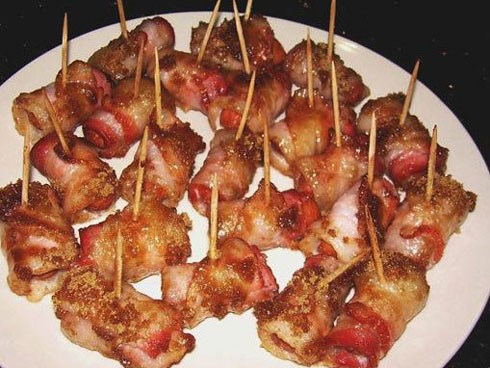 Cách làm thịt ba chỉ cuốn xúc xích nướng thơm lừng cho cả tuần no đủ