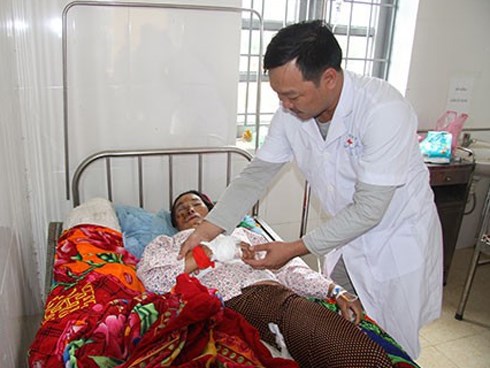 Vụ sạt lở kinh hoàng ở Vàng Ma Chải: Người phụ nữ duy nhất thoát nạn gào khóc gọi chồng, con