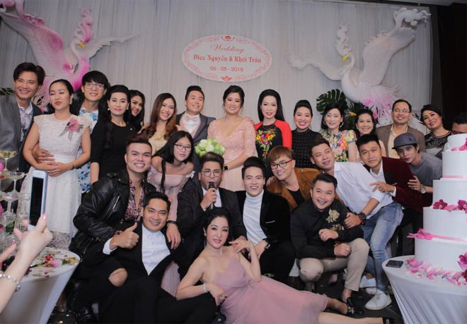 Món quà cưới bất ngờ NS Hồng Vân tặng con gái: Cả hội hôn rưng lệ xúc động-10