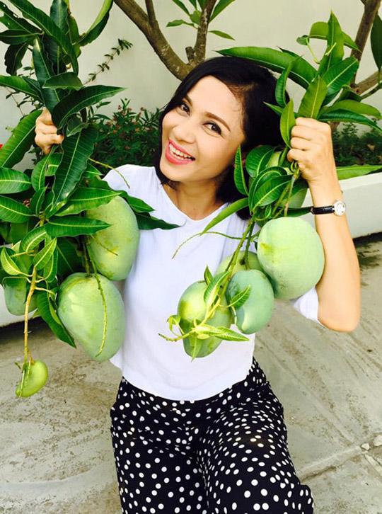 Thăm nhà vườn yên bình đủ loại rau trái sai trĩu của Người đẹp Tây Đô Việt Trinh-5