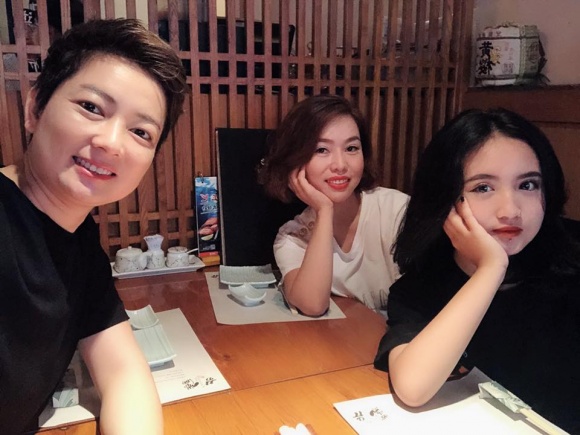 Sau thời gian dài dính tin đồn ly hôn chồng, Thúy Vinh bất ngờ công khai bạn gái mới?-10