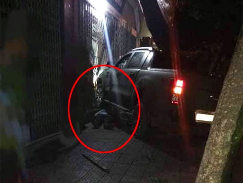 Lái ô tô chèn chết đối phương sau mâu thuẫn