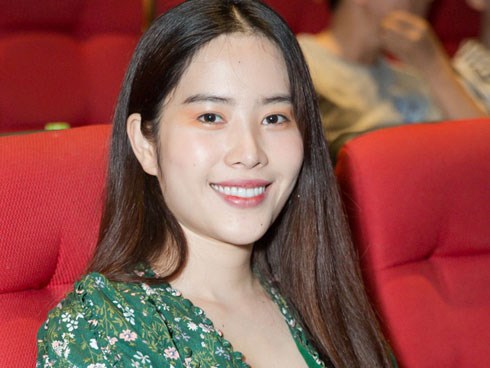 Vội yêu, vội tan và giờ đến makeup Nam Em cũng vội vàng mà ra đường thế này sao?