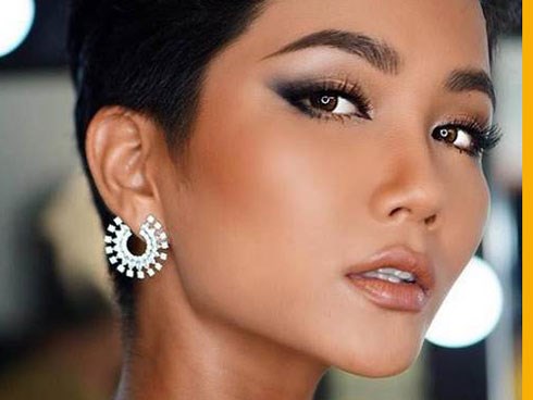 Nàng nào cũng mê tít màu son đỏ quyến rũ, riêng H'Hen Niê thì không!