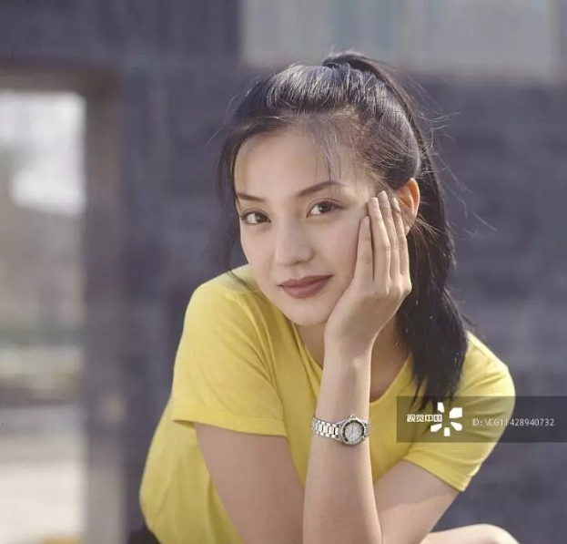 Ảnh thanh xuân hiếm hoi của Triệu Vy thuở 20: Tình đầu trong tim của hàng vạn khán giả-5