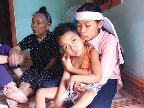 Bơ vơ nỗi đau con trẻ sau đại tang 13 người chết ở Lương Điền