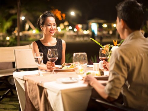 Bắt gặp chồng dẫn 