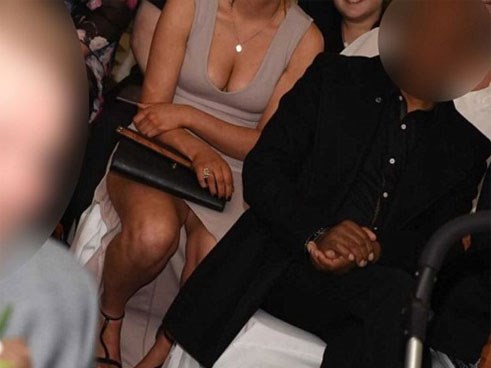 Háo hức chờ bộ ảnh ngày cưới, cặp đôi phẫn nộ khi nhận được toàn hình chụp mông, ngực phù dâu