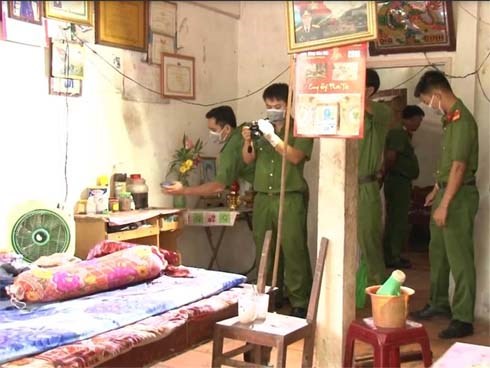 Ba người thân trong nhà ở miền Tây bị sát hại dã man