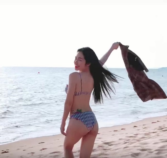 Tình cũ Công Phượng, Elly Trần có eo bé xíu, dáng sexy nhờ đâu?-4