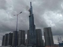 Khói đen bốc lên từ tòa nhà Landmark 81 cao nhất Việt Nam Khói đen bốc lên từ tòa nhà Landmark 81 cao nhất Việt Nam