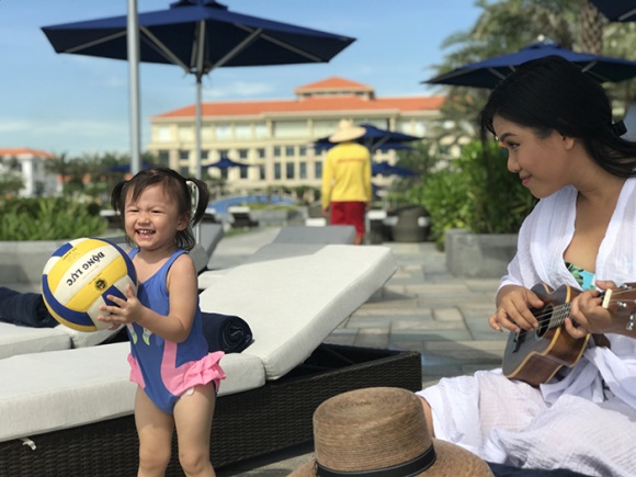 Phương Vy lần đầu diện bikini khoe dáng bỏng mắt sau áp lực cân nặng vì sinh con đầu lòng-7