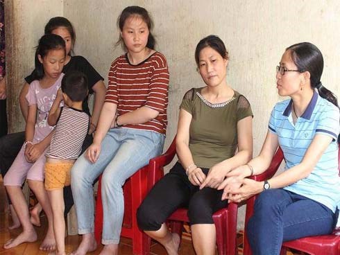 Bi đát cảnh chồng đột tử ở nước ngoài, vợ con ở nhà mang đống nợ