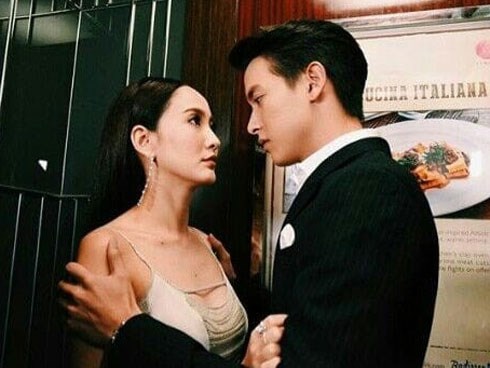 Bí mật từ chiếc điện thoại đặt dưới gối sau đêm tân hôn khiến chồng bàng hoàng đau xót