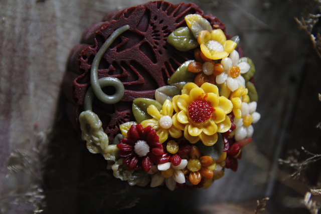 Bánh trung thu đẹp lạ, khách phải năn nỉ 2 năm trời mới làm để bán-6