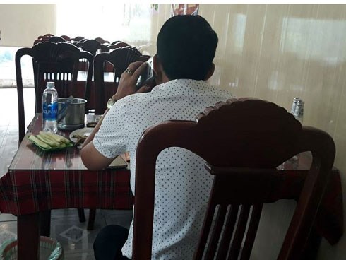 Giám đốc xây dựng ê chề phát hiện vợ ngoại tình với người xe ôm