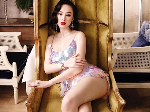Street style sao Việt: Tâm Tít lăng-xê mốt quần jeans rách tả tơi - Angela Phương Trinh khoe da thịt sexy