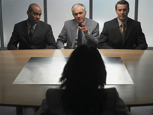 Đi phỏng vấn gặp người hỏng xe, người đàn ông có quyết định lạ đời và nhận kết cục như ý-4