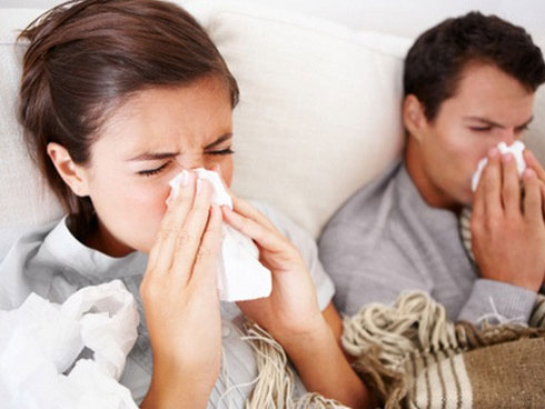 Cảnh báo 3 sai lầm khiến bệnh cúm dễ biến chứng nguy hiểm cha mẹ hay mắc khi chăm sóc con-2