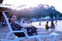 Lâu lâu Việt Hương khoe ảnh tình tứ bên ông xã tóc dài, nhưng con gái mới gây chú ý! Lâu lâu Việt Hương khoe ảnh tình tứ bên ông xã tóc dài, nhưng con gái mới gây chú ý!