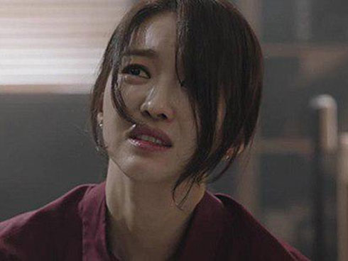 Vợ 16 tuổi lên mạng cầu cứu vì bị chồng siết cổ, đánh đuổi ra khỏi nhà-5