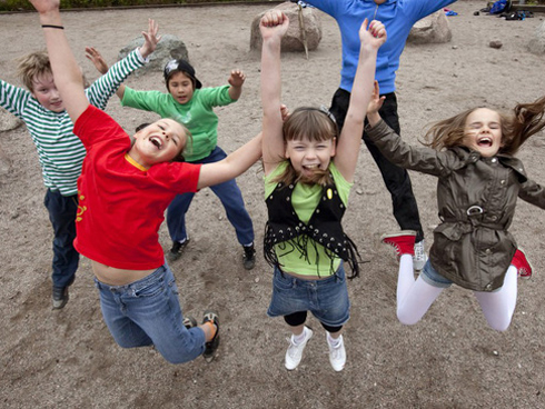 Những cách nuôi con lạ đời khiến ai cũng hoảng hồn, không tin là thật-6