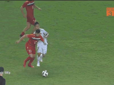 Video: Xót xa hình ảnh Quang Hải đổ máu trong trận thắng Olympic Syria