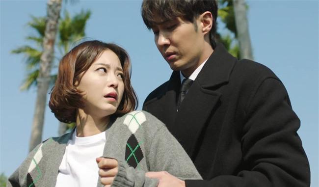 Trào nước mắt nói lời hàn gắn sau nửa năm chiến tranh lạnh với chồng-1