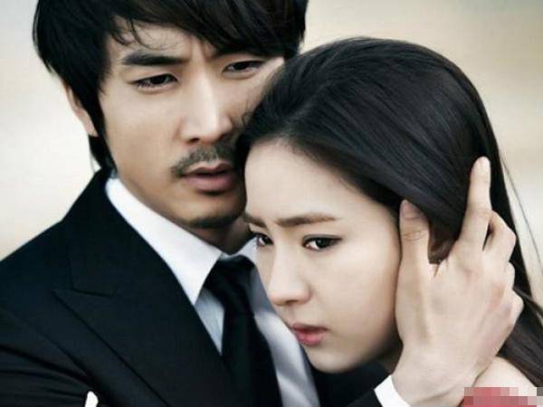 Trào nước mắt nói lời hàn gắn sau nửa năm chiến tranh lạnh với chồng-2