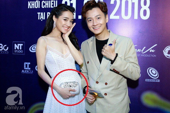 Nhã Phương bị soi có hành động bất thường” khi xuất hiện lần đầu sau Lễ đính hôn-1