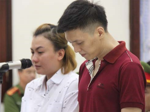 Lời cuối tại tòa của bố và mẹ kế bạo hành con trai rạn sọ não: Hãy chăm sóc con nhiều hơn, đừng vấp phải tội lỗi như bị cáo