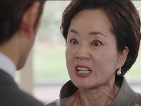 Lý do không ngờ khiến mẹ kế thẳng tay tát bạn trai tôi ngay trong ngày ra mắt