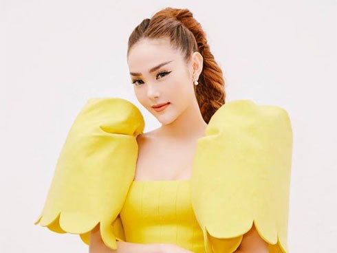 Dù trang điểm đơn giản đến thế nào thì bạn vẫn phải 